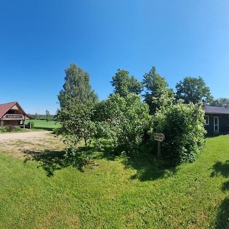 Вилла "Ziedkalni" Бирини Экстерьер фото